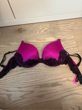 La SENZA Fuchsia Push-Up Bra with Black Lace